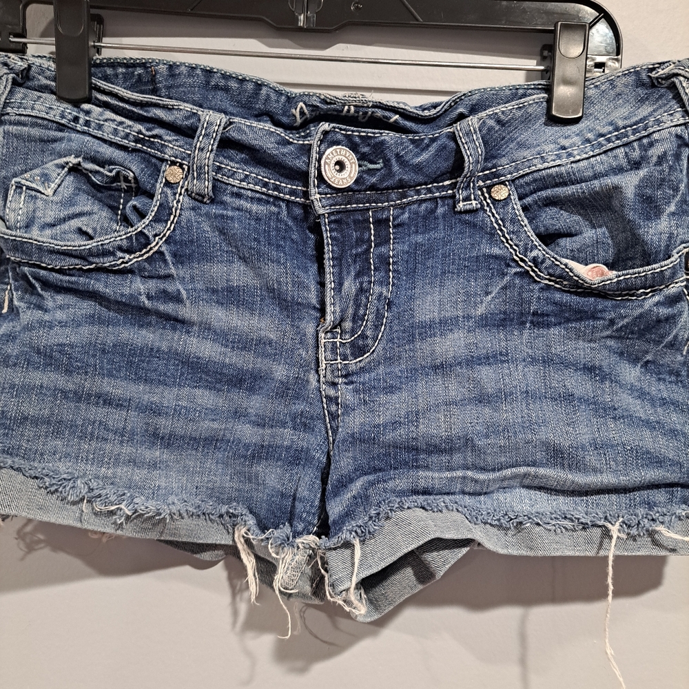 Amethyst Jean shorts size 9